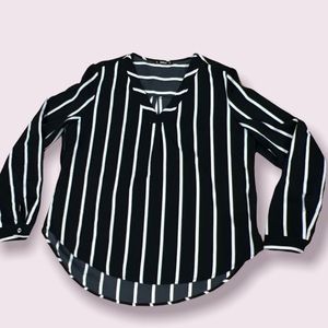 NEW Black and white vertical strips long sleeve blouse Sz XL